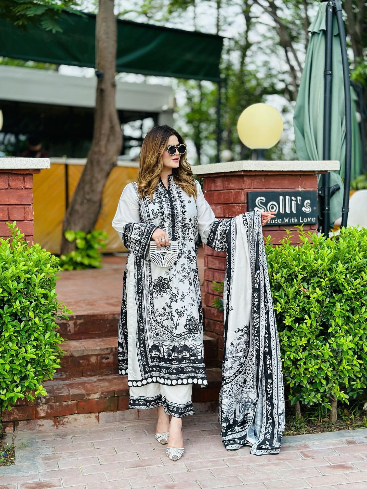 Elegant Black and White Floral Printed Lawn 3-Piece Unstitched Suit with Embroidered Details, Matching Dupatta, and Stylish Traditional Design for Women – Perfect for Summer and Festive Wear