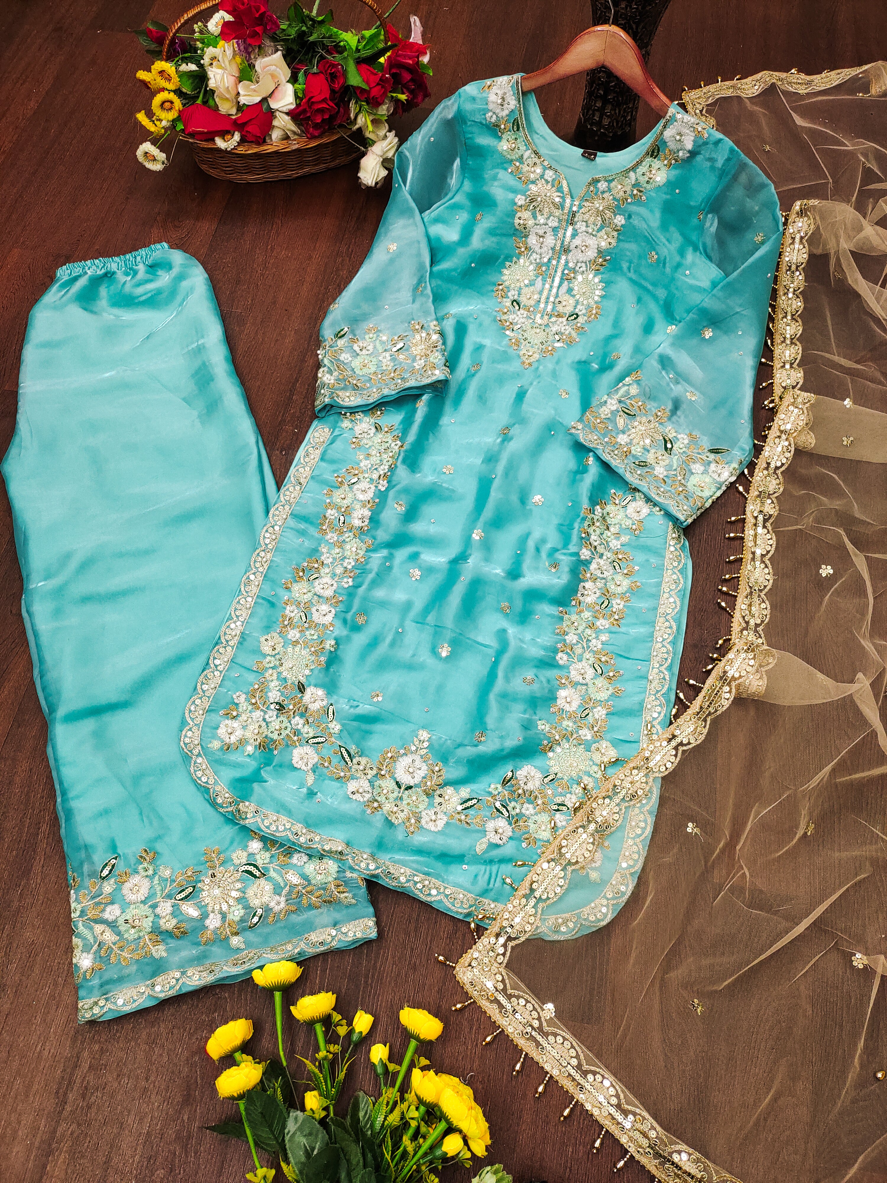 Elegant Heavy Embroidered Kurti with Dupatta & Palazzo – Perfect for Eid & Wedding Functions
