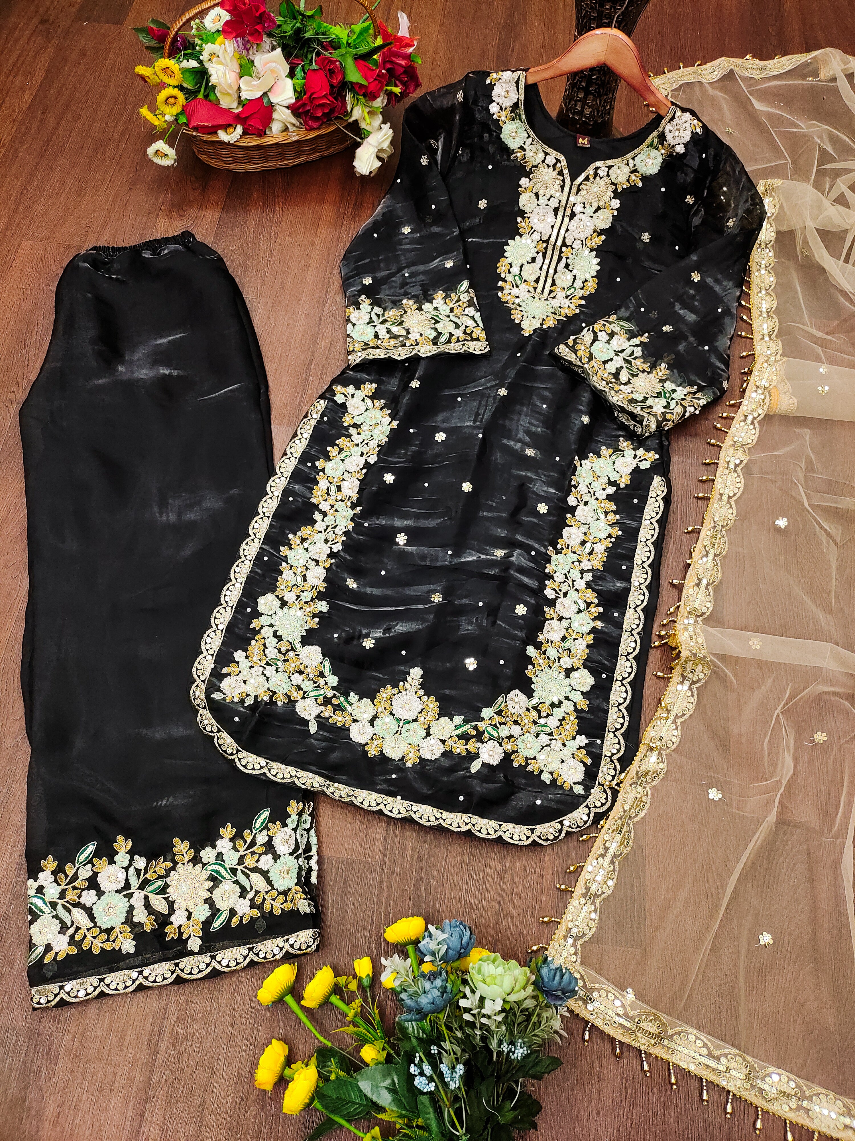 Elegant Heavy Embroidered Kurti with Dupatta & Palazzo – Perfect for Eid & Wedding Functions