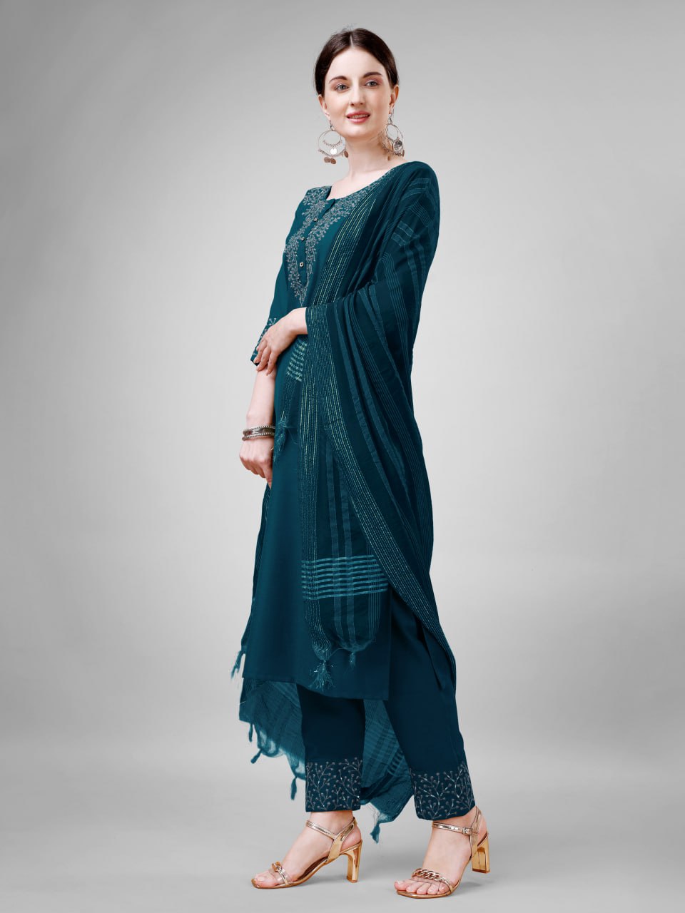 Elegant  Cotton Kurta Set with Embroidered Neckline and Printed Dupatta – Daily & Office Wear