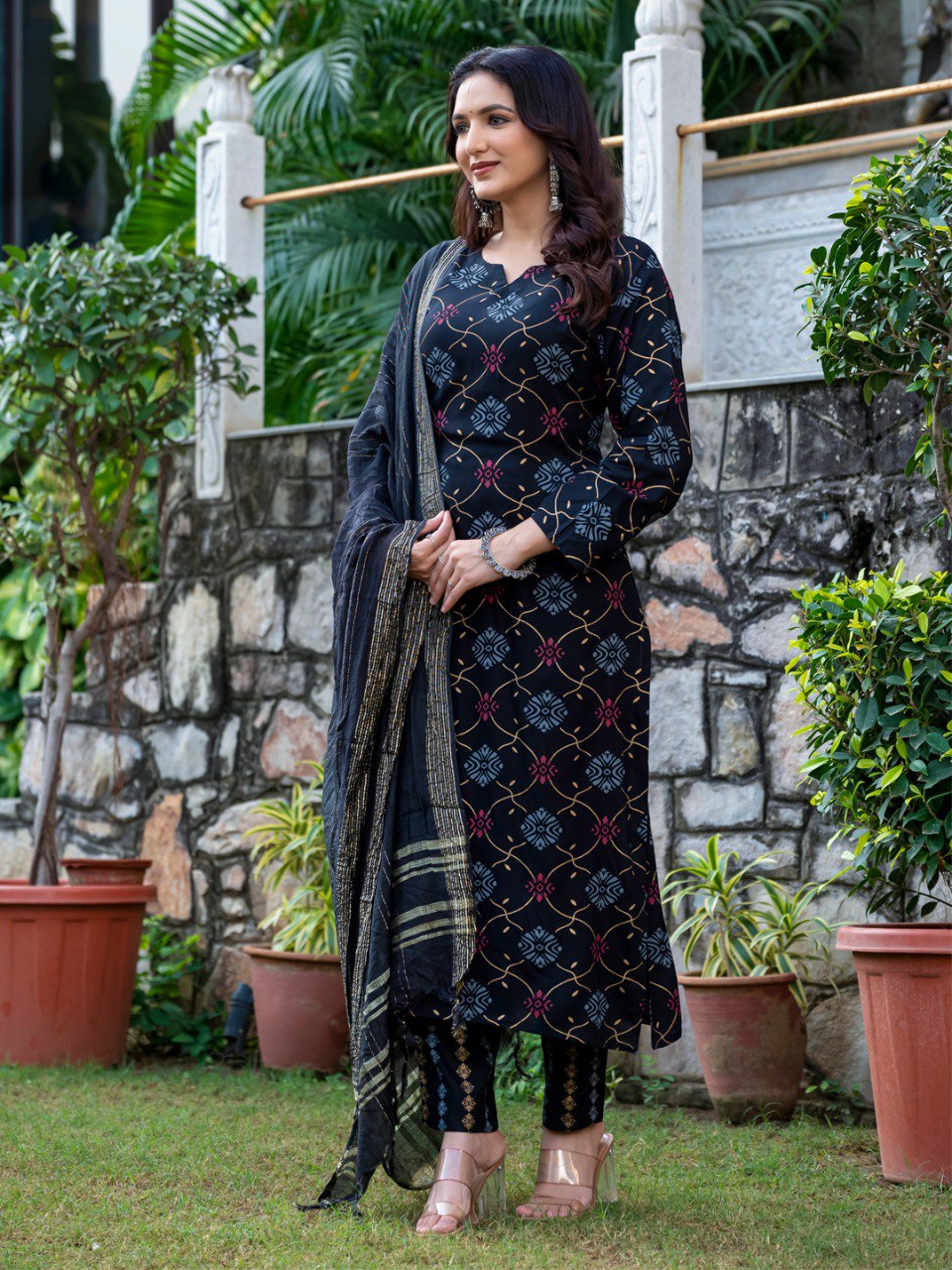 Classic Printed Kurta Suit Set with Matching Bottoms and Dupatta – Perfect for Office & Gatherings
