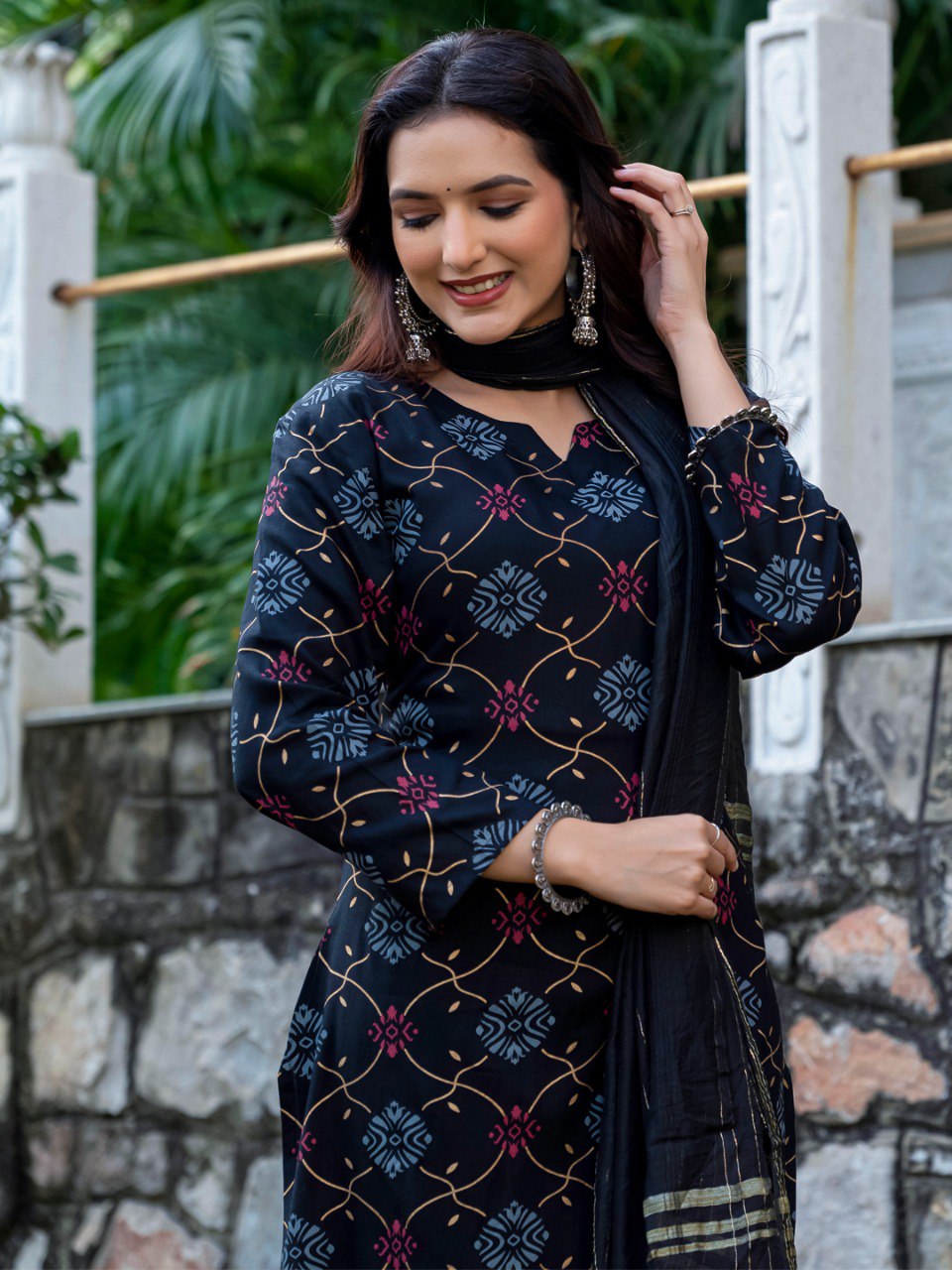 Classic Printed Kurta Suit Set with Matching Bottoms and Dupatta – Perfect for Office & Gatherings