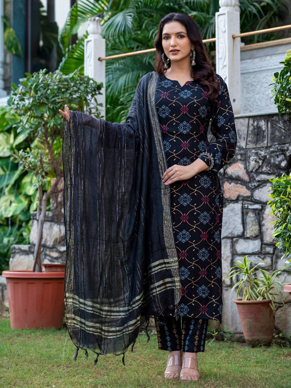 Classic Printed Kurta Suit Set with Matching Bottoms and Dupatta – Perfect for Office & Gatherings