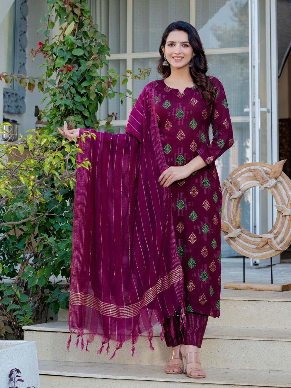 Classic Printed Kurta Suit Set with Matching Bottoms and Dupatta – Perfect for Office & Gatherings