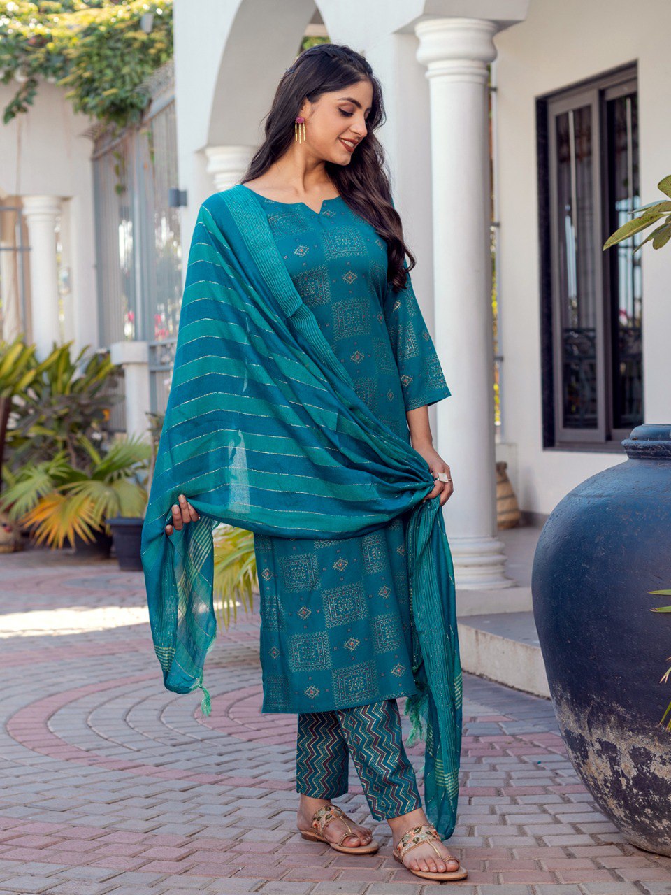Classic Printed Kurta Suit Set with Matching Bottoms and Dupatta – Perfect for Office & Gatherings