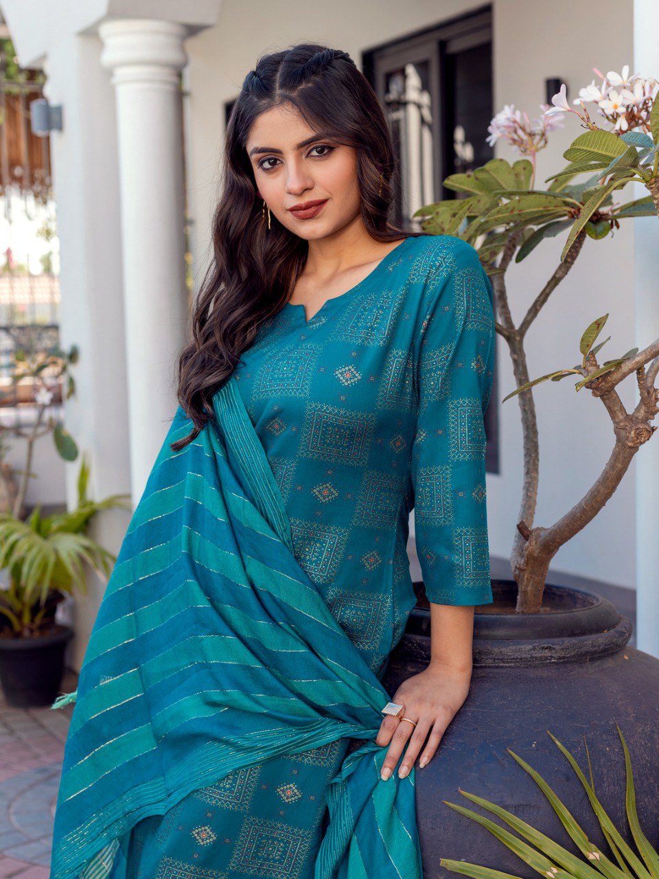 Classic Printed Kurta Suit Set with Matching Bottoms and Dupatta – Perfect for Office & Gatherings