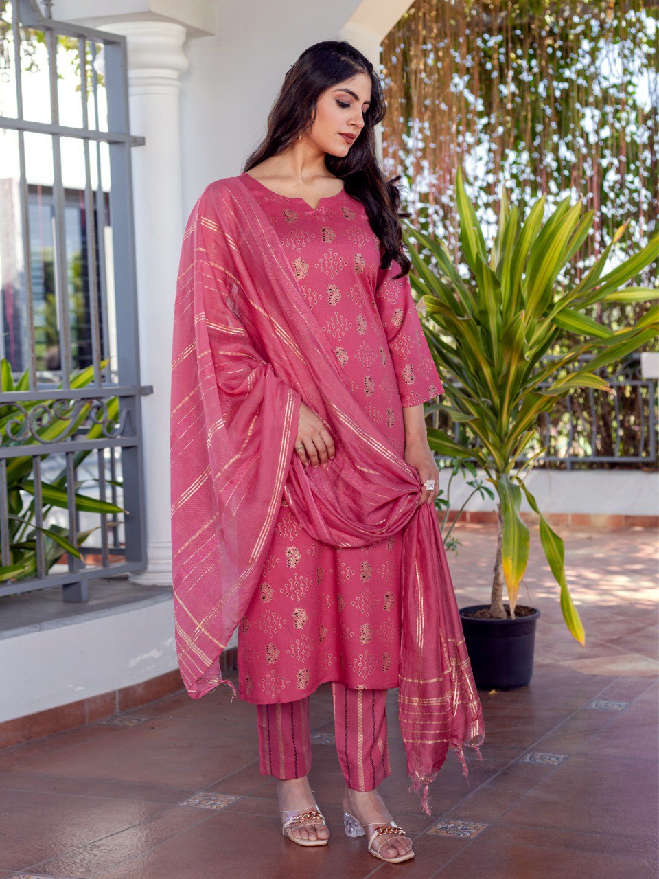 Classic Printed Kurta Suit Set with Matching Bottoms and Dupatta – Perfect for Office & Gatherings