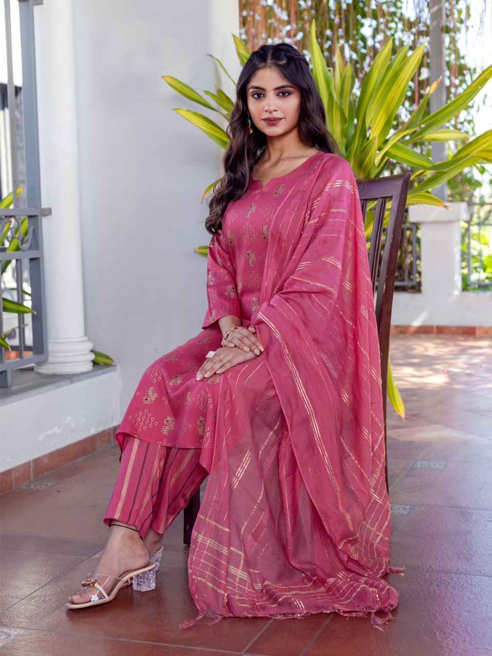 Classic Printed Kurta Suit Set with Matching Bottoms and Dupatta – Perfect for Office & Gatherings