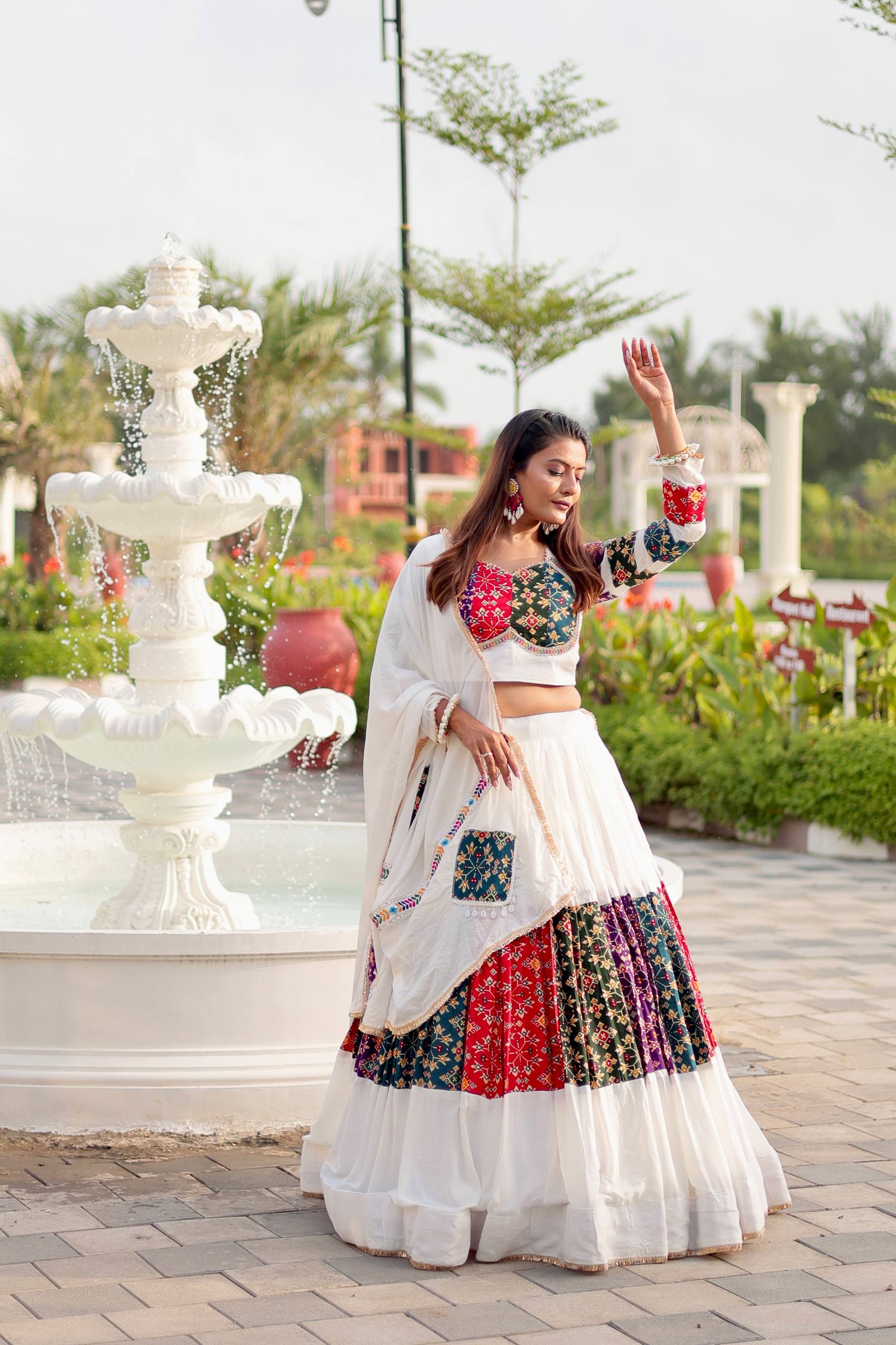 Women’s White Lehenga Choli with Colorful Embroidery & Patchwork Dupatta | Ethnic Ghagra Choli for Wedding, Navratri & Festive Wear