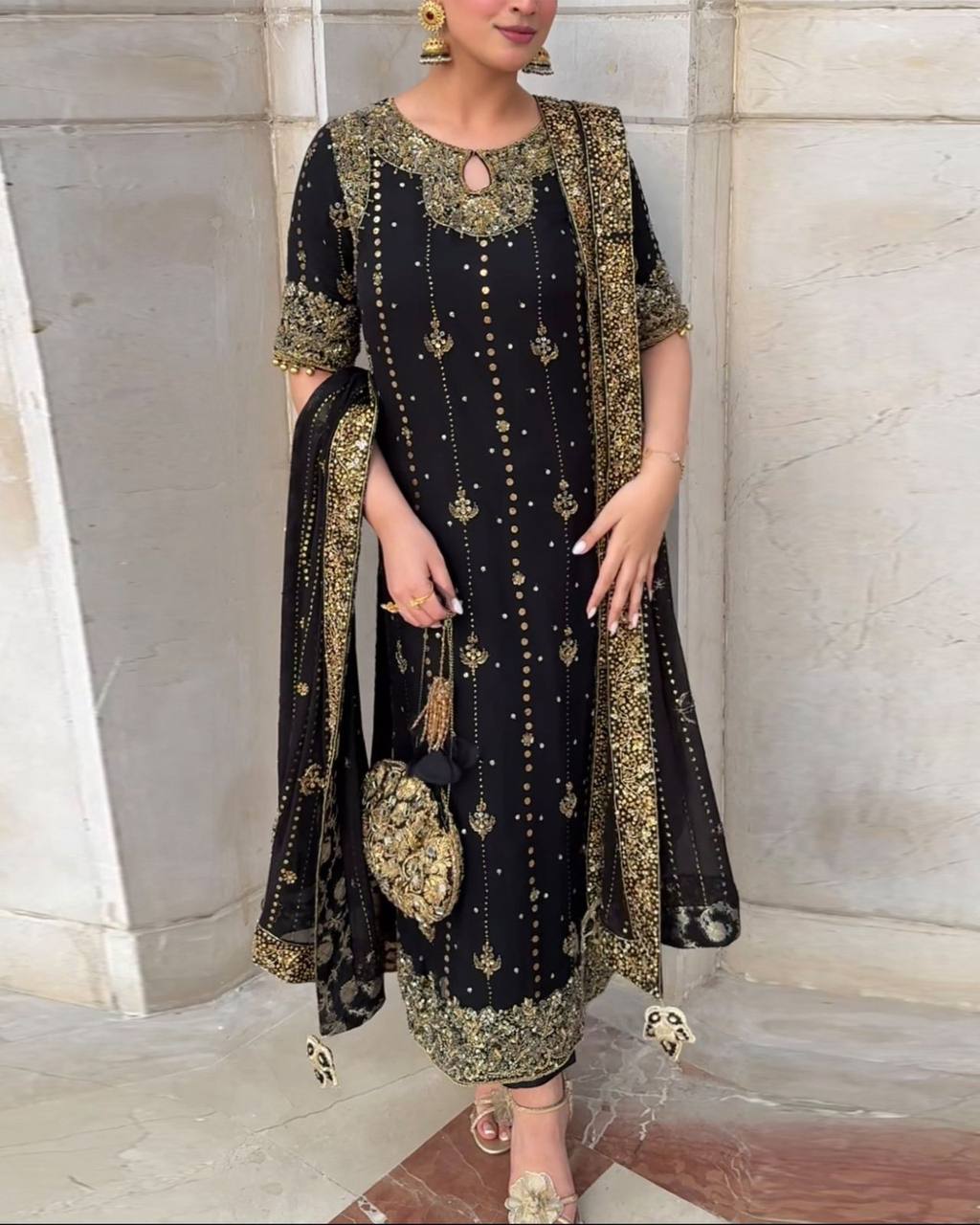 Elegant Black & Gold Embellished Formal Dress – Traditional Luxury Wear for Special Occasions