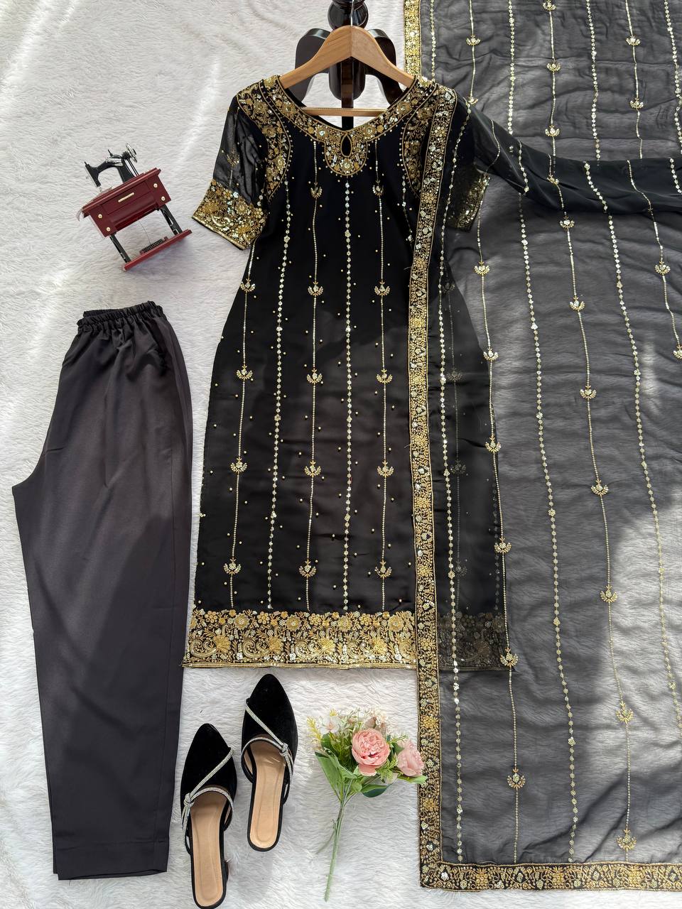 Elegant Black & Gold Embellished Formal Dress – Traditional Luxury Wear for Special Occasions