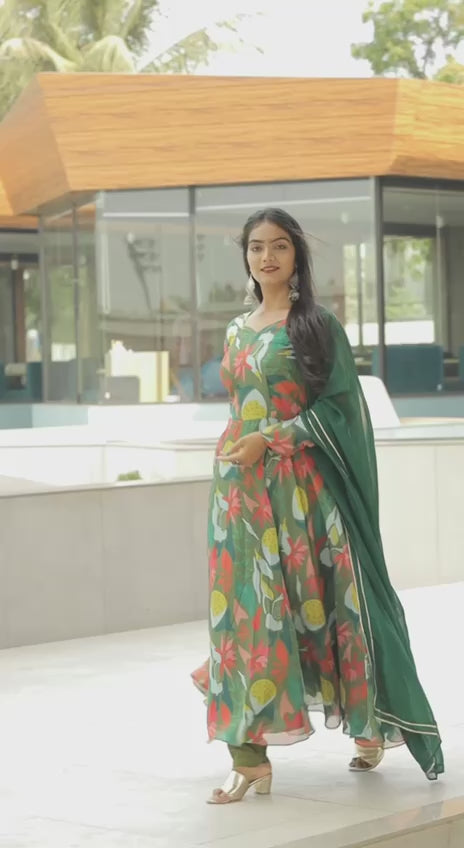 Floral Fantasy Georgette Anarkali Suit with Solid Green Dupatta – Elegant Ethnic Wear for Festive & Casual Occasions