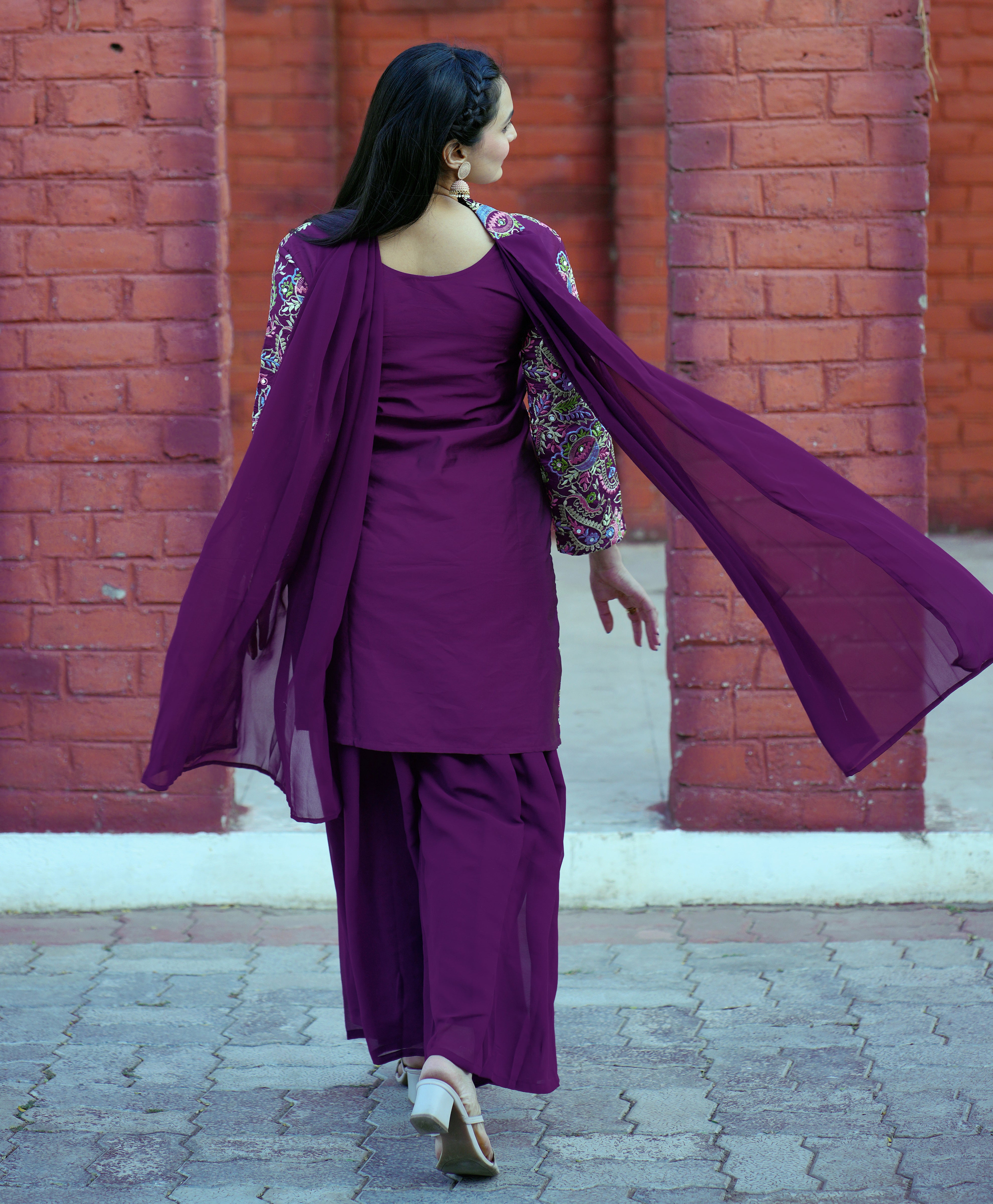 Luxury Traditional Embroidered Kurta and Sharara Set with Dupatta – A Stylish Choice for Weddings, Parties & Celebrations